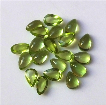 GREEN GEMSTONE NATURAL PERIDOT PEAR CABOCHON