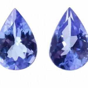 Shape of a Pear With its exquisite shape and rich blue-violet colour, tanzanite represents wisdom and metamorphosis. This gemstone is perfect for anyone looking for greater knowledge and connection since it strengthens intuition and spiritual awareness.